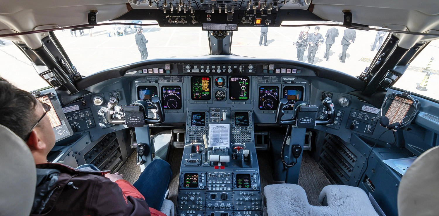 Bombardier CRJ-100/200